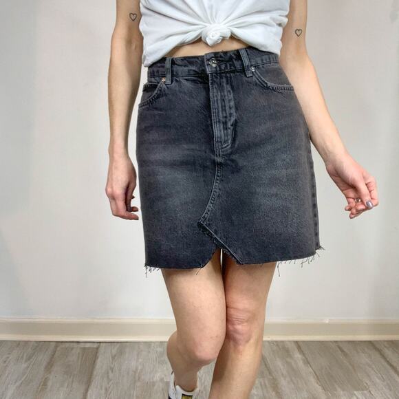WE THE FREE high waist faded denim mini skirt raw hem 5 pockets size 26 - Picture 2 of 10